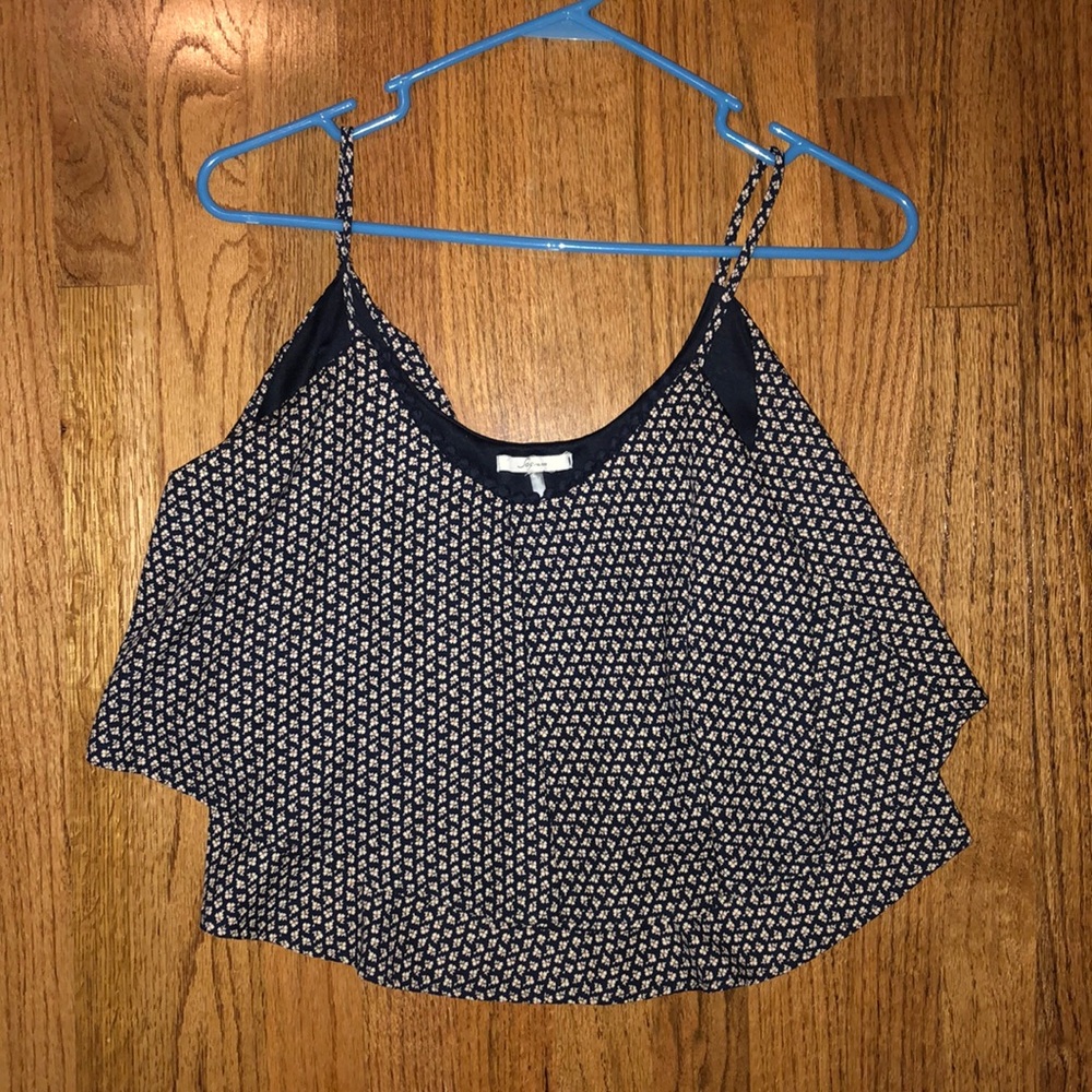 Loose top with flowered pattern